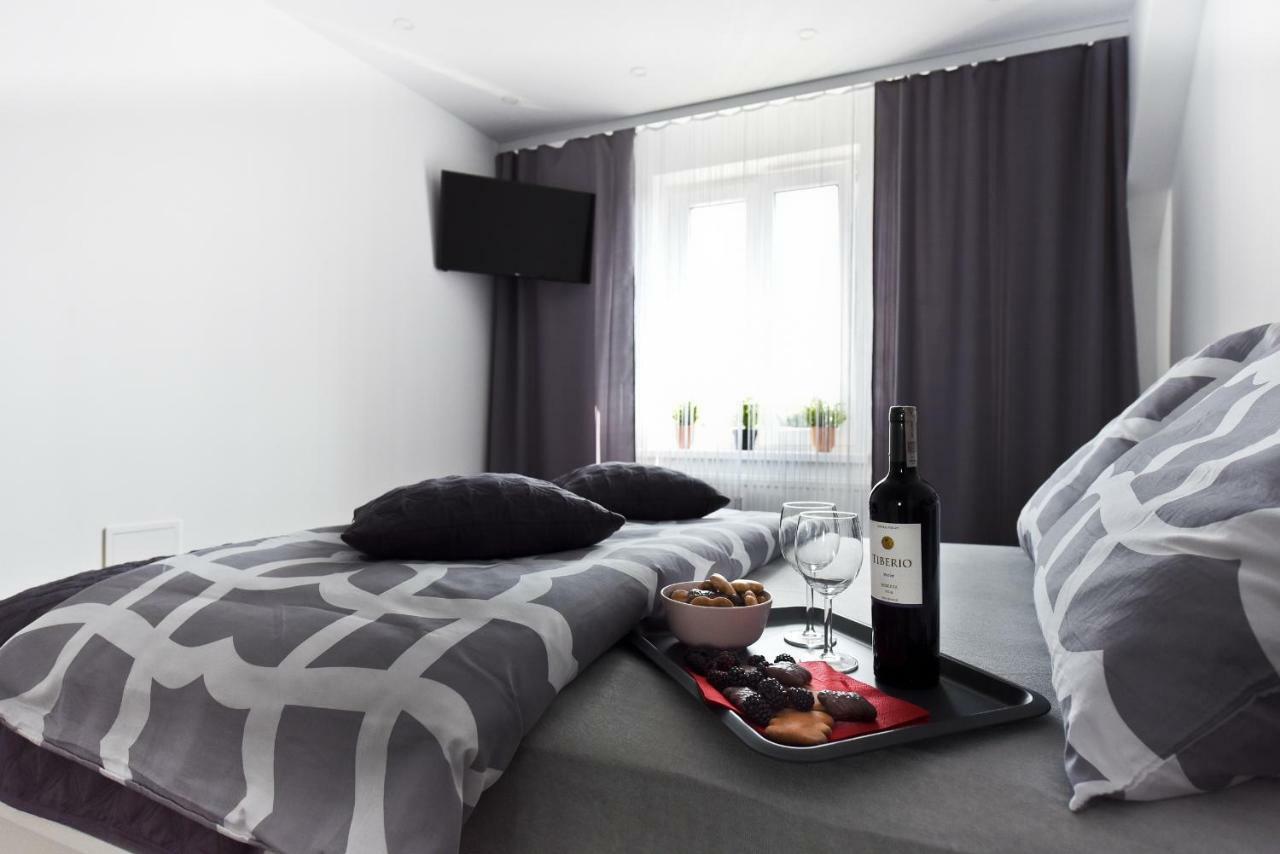 Apartament Centrum Z Miejscem Parkingowym Stary Toruń Exterior foto